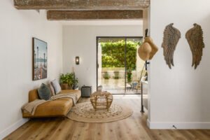 Gorgeous Pacific Palisades Home Staged by Mid Modern Designs at 1550 Michael Ln, Pacific Palisades, CA 90272 (1)