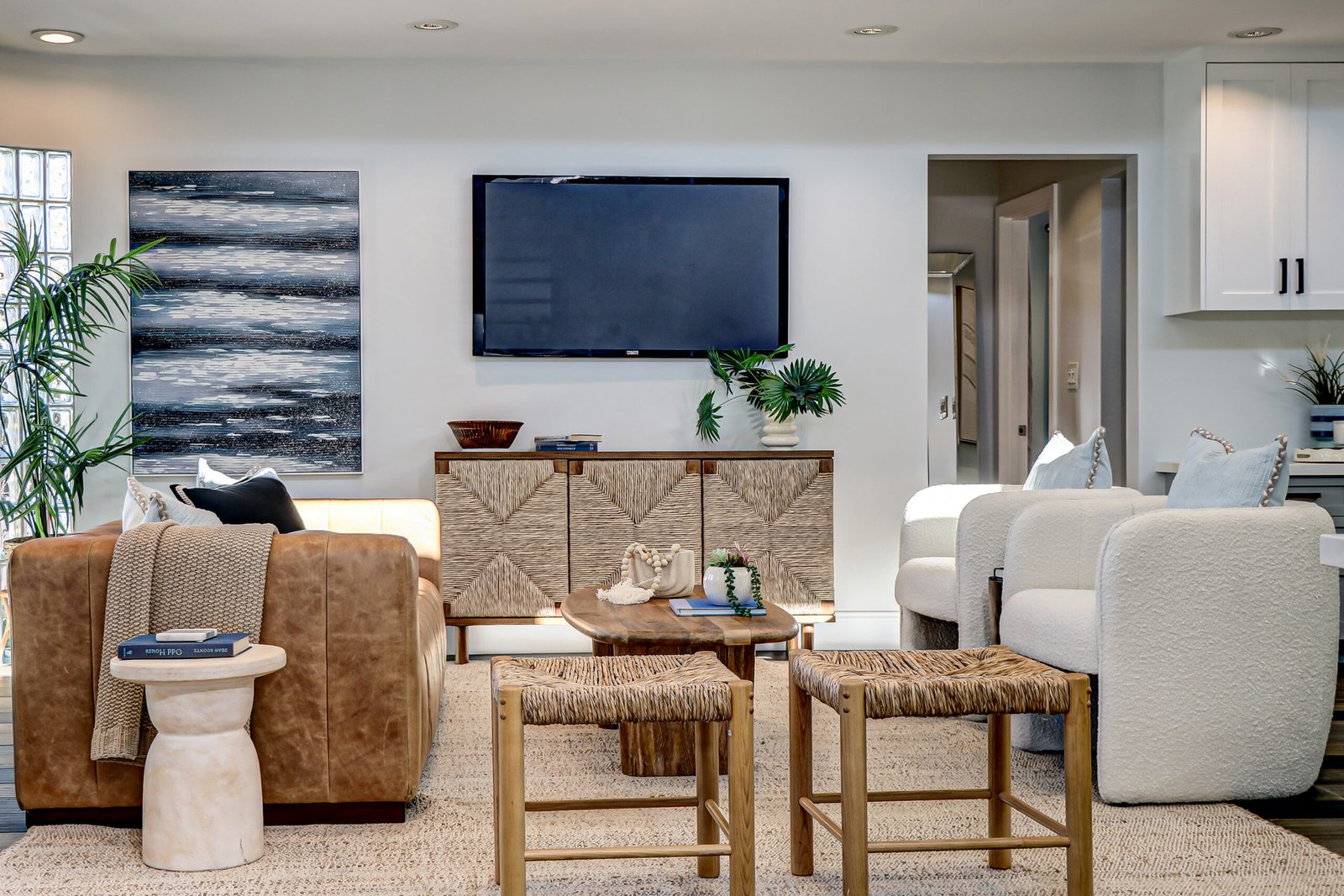Home Staging by Mid Modern Designs at 110 N Juanita Ave Redondo Beach, CA 90277 (19)